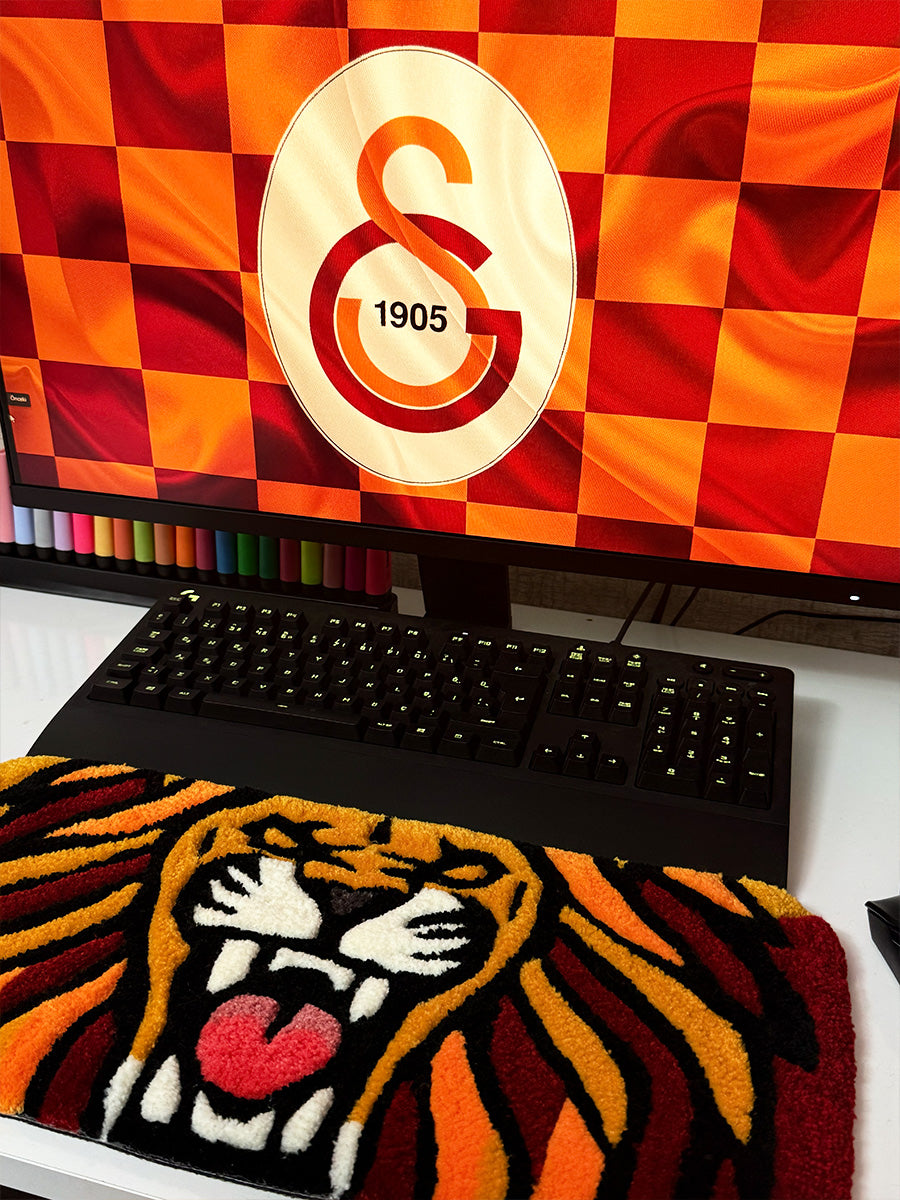 LEONIS Handmade Tufted Keyboard Pad