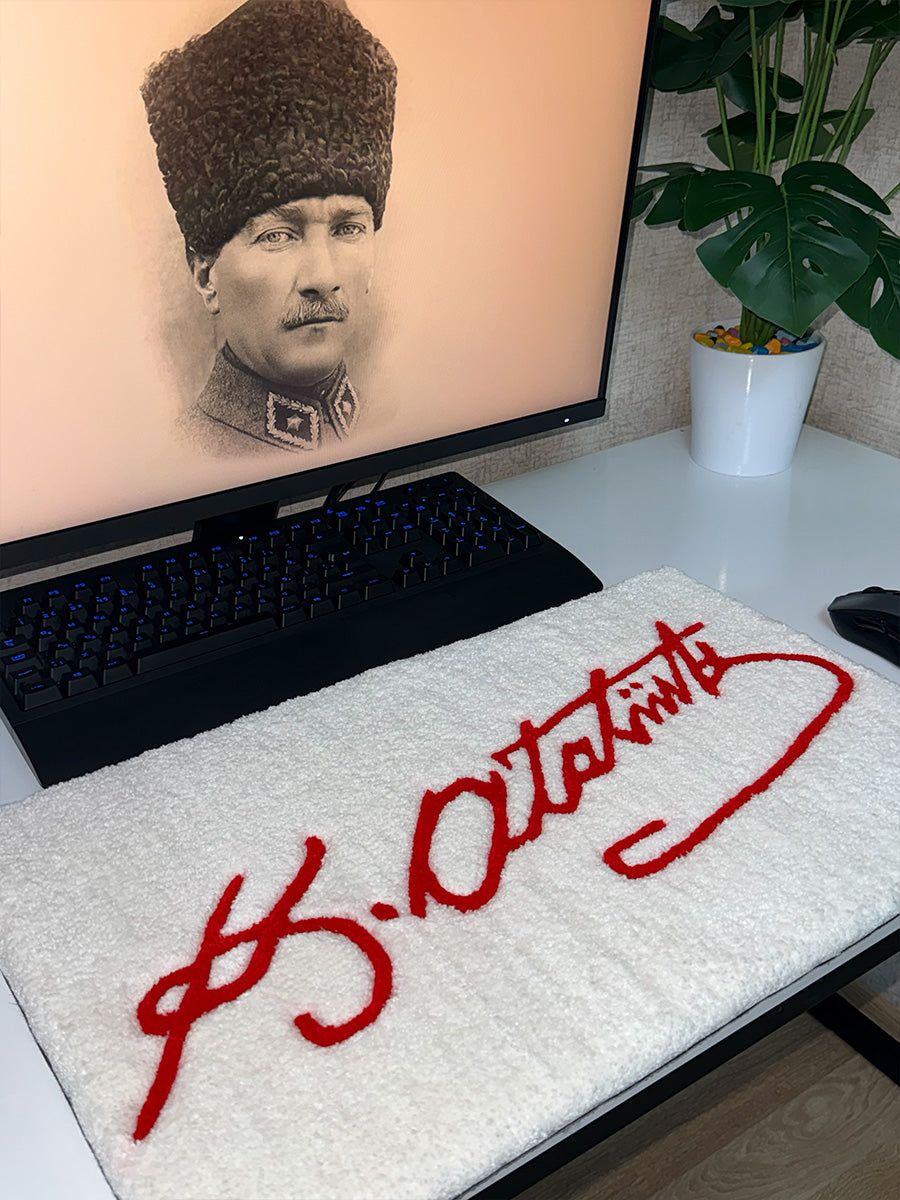 K. Atatürk Signature Edition 02 | Handmade Tufted Keyboard Pad